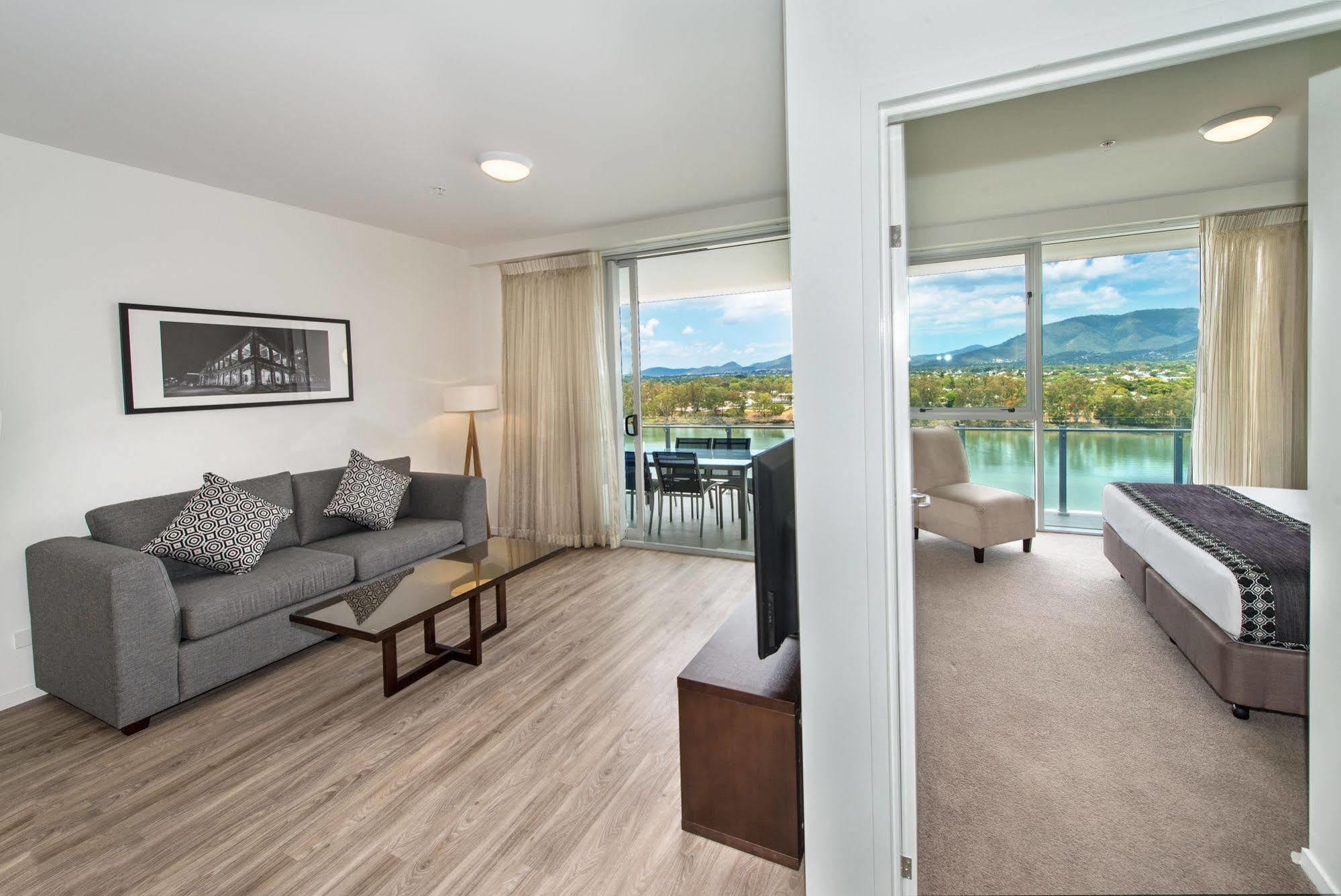 Empire Apartment Hotel Rockhampton Ngoại thất bức ảnh